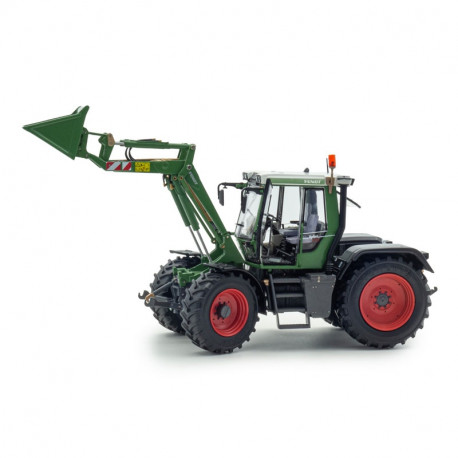 Fendt Xylon 524 mit Frontlader
