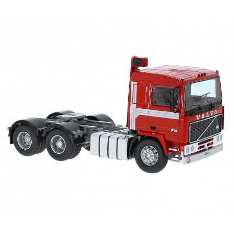 Volvo F12, rot